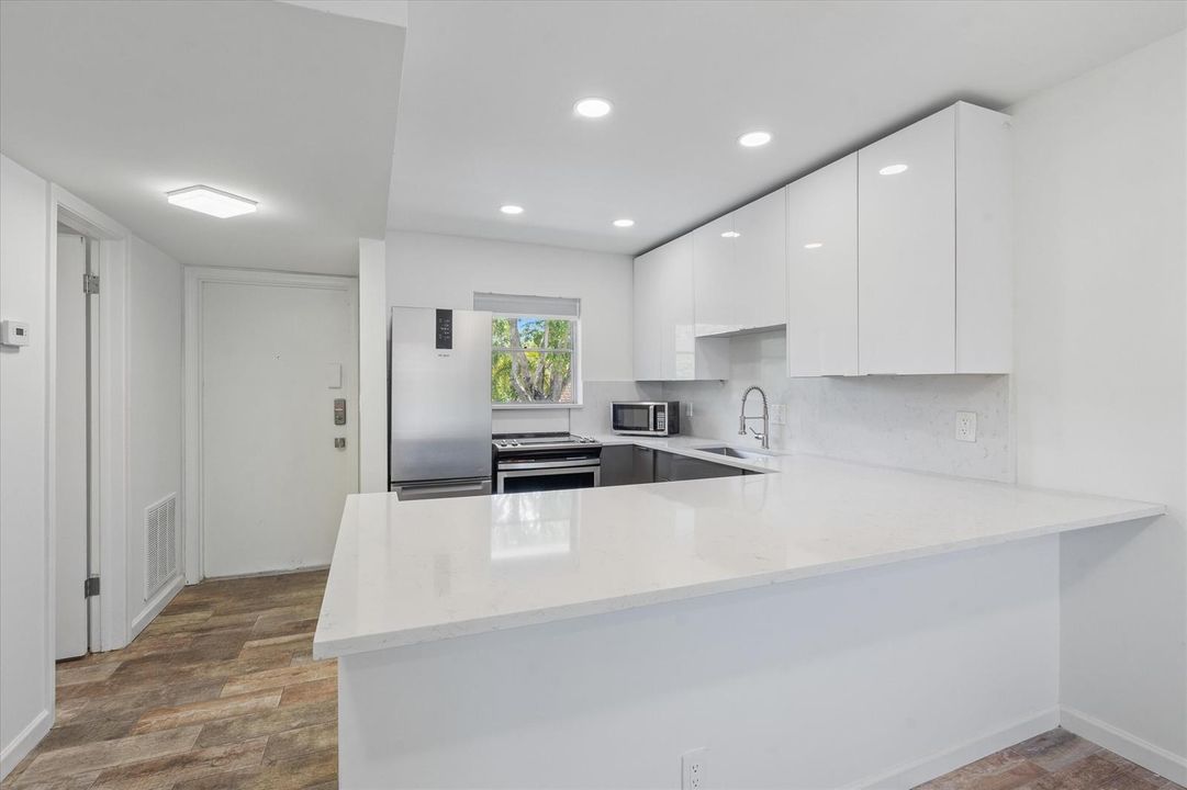 09-899 SE 2nd Ave #203 Deerfield Beach,