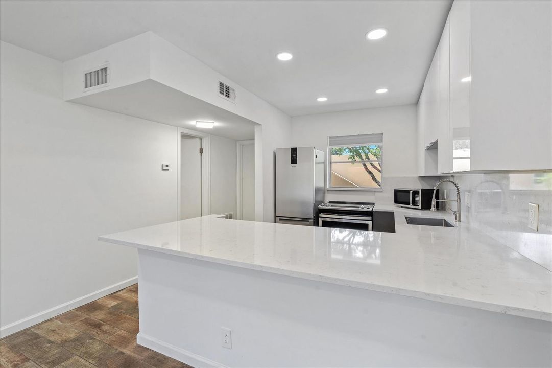 10-899 SE 2nd Ave #203 Deerfield Beach,