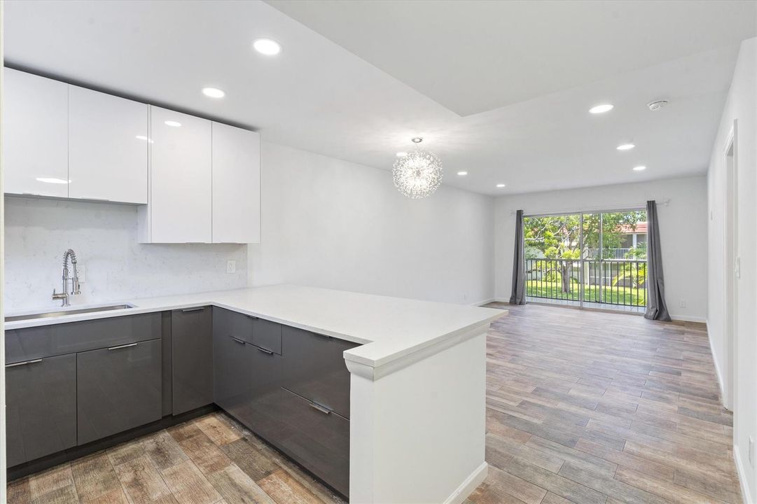 08-899 SE 2nd Ave #203 Deerfield Beach,
