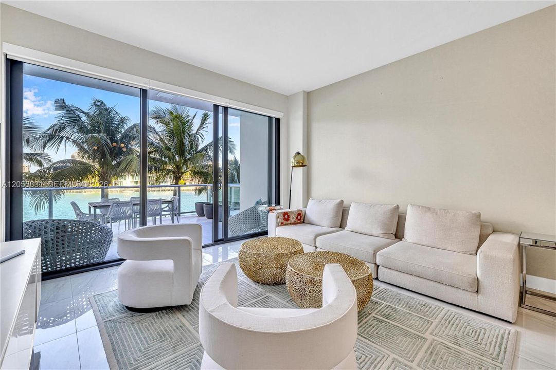 Active With Contract: $9,900 (3 beds, 3 baths, 1660 Square Feet)
