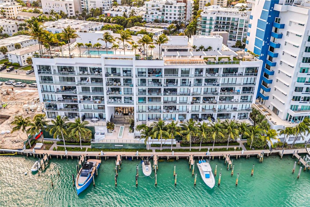 Active With Contract: $9,900 (3 beds, 3 baths, 1660 Square Feet)