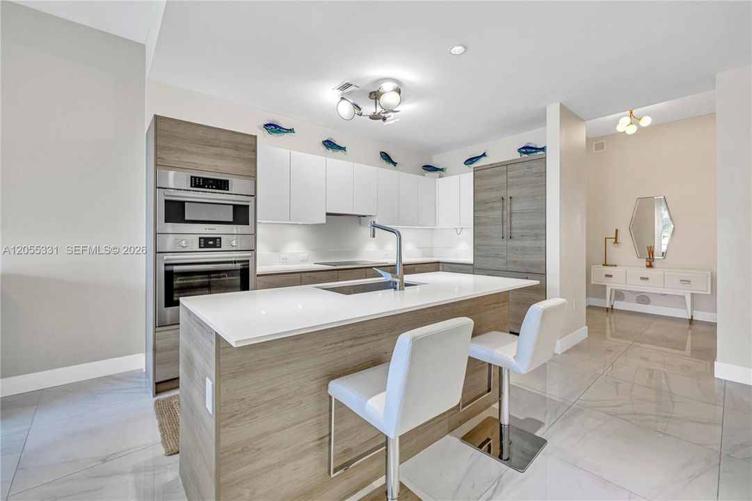 Active With Contract: $9,900 (3 beds, 3 baths, 1660 Square Feet)