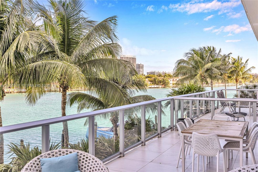 Active With Contract: $9,900 (3 beds, 3 baths, 1660 Square Feet)