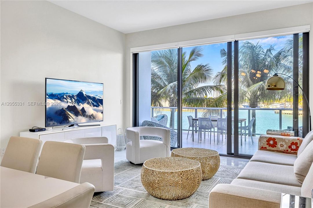 Active With Contract: $9,900 (3 beds, 3 baths, 1660 Square Feet)