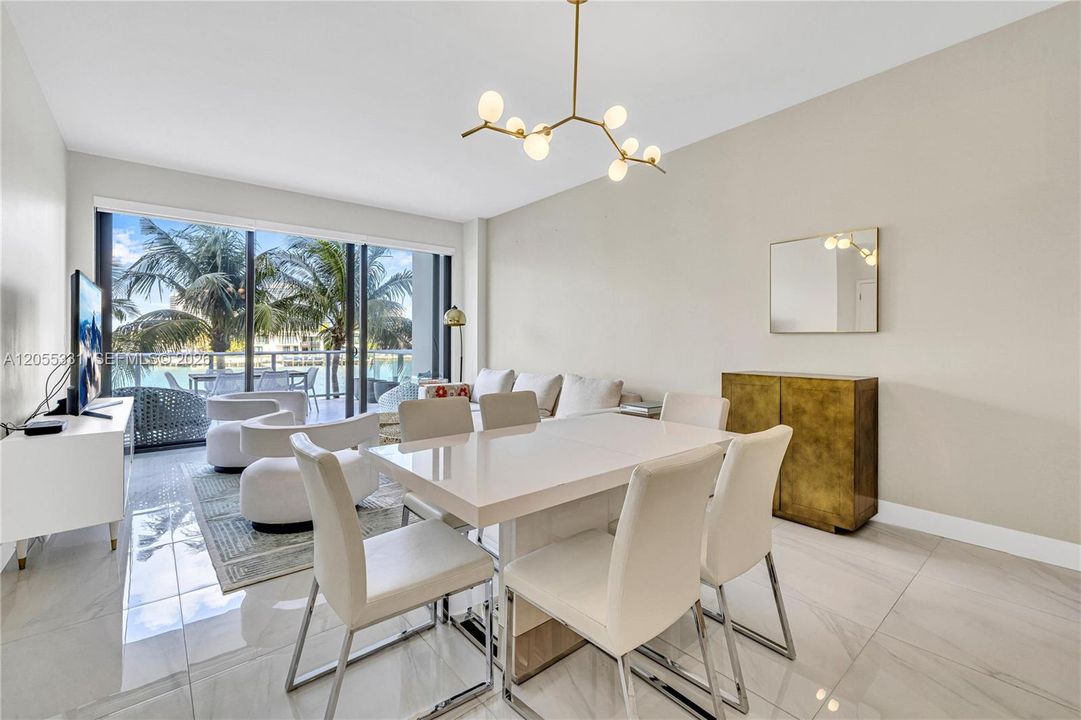 Active With Contract: $9,900 (3 beds, 3 baths, 1660 Square Feet)