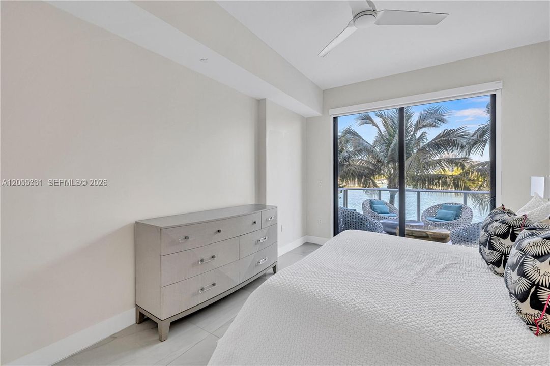 Active With Contract: $9,900 (3 beds, 3 baths, 1660 Square Feet)