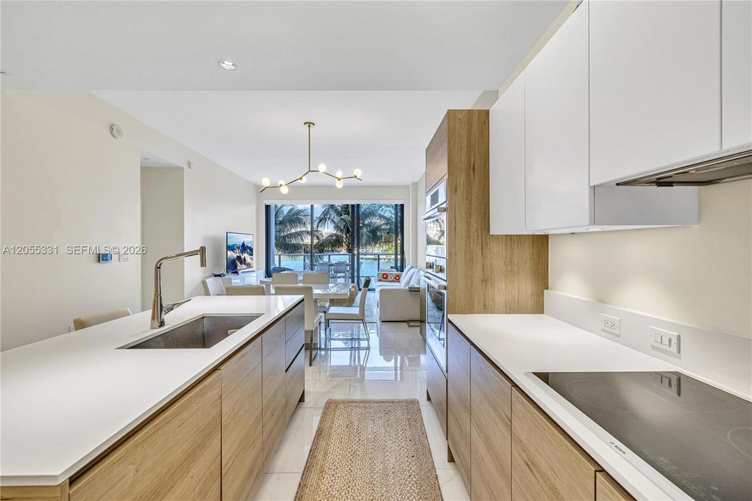 Active With Contract: $9,900 (3 beds, 3 baths, 1660 Square Feet)