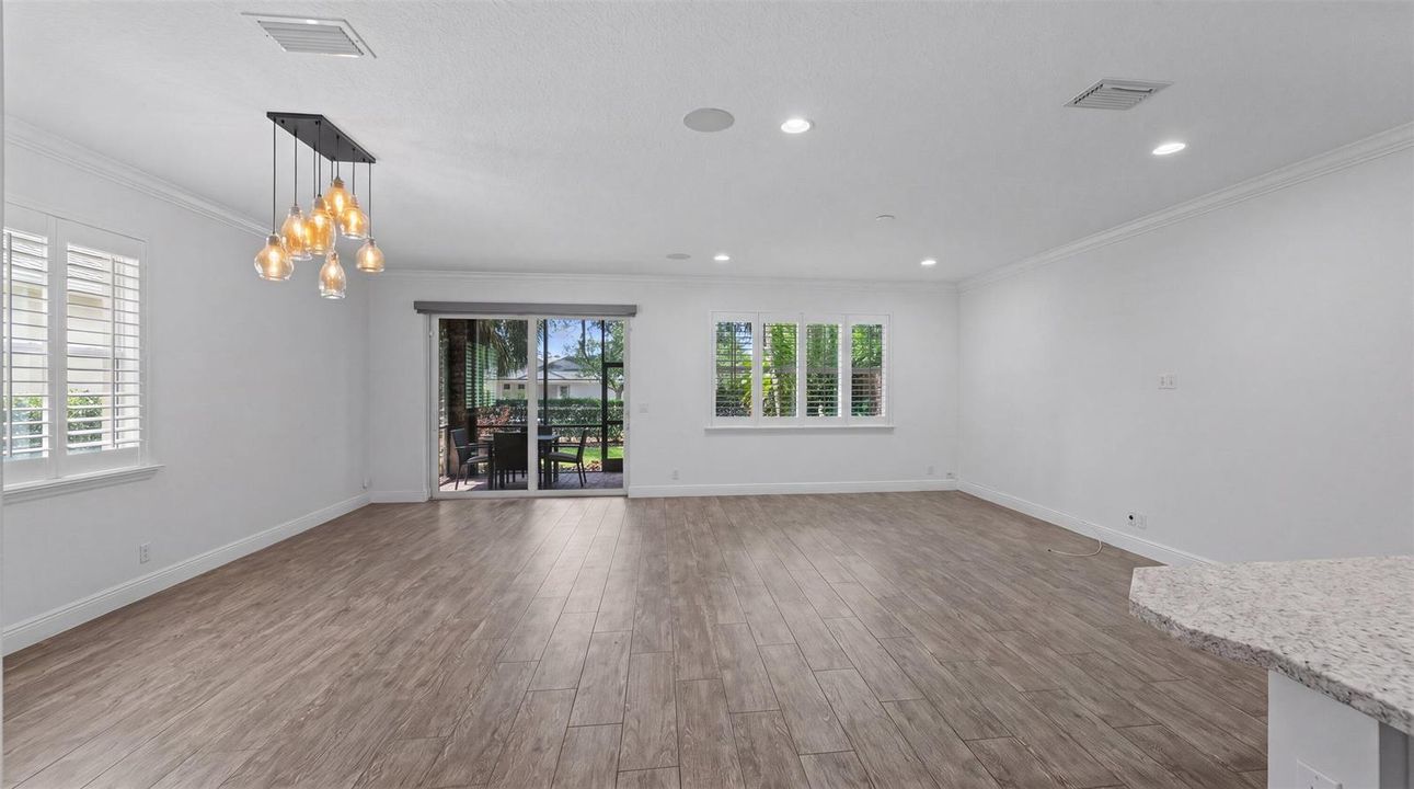 07-15600 Italian Cypress Wy