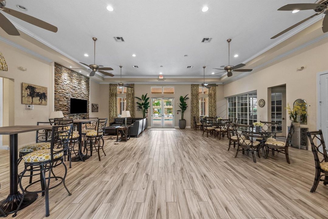 57-15600 Italian Cypress Wy