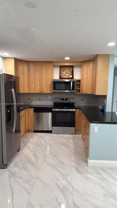 En Renta: $3,350 (3 camas, 2 baños, 1351 Pies cuadrados)