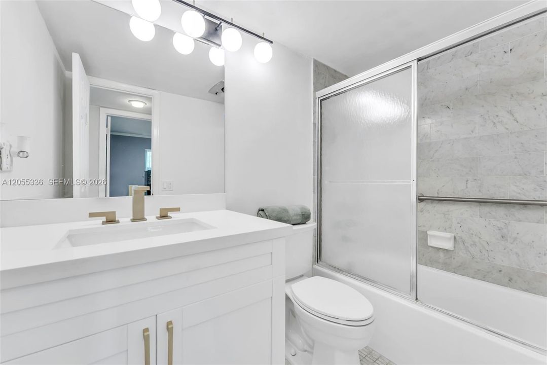 В аренду: $1,800 (2 спален, 2 ванн, 1170 Квадратных фут)