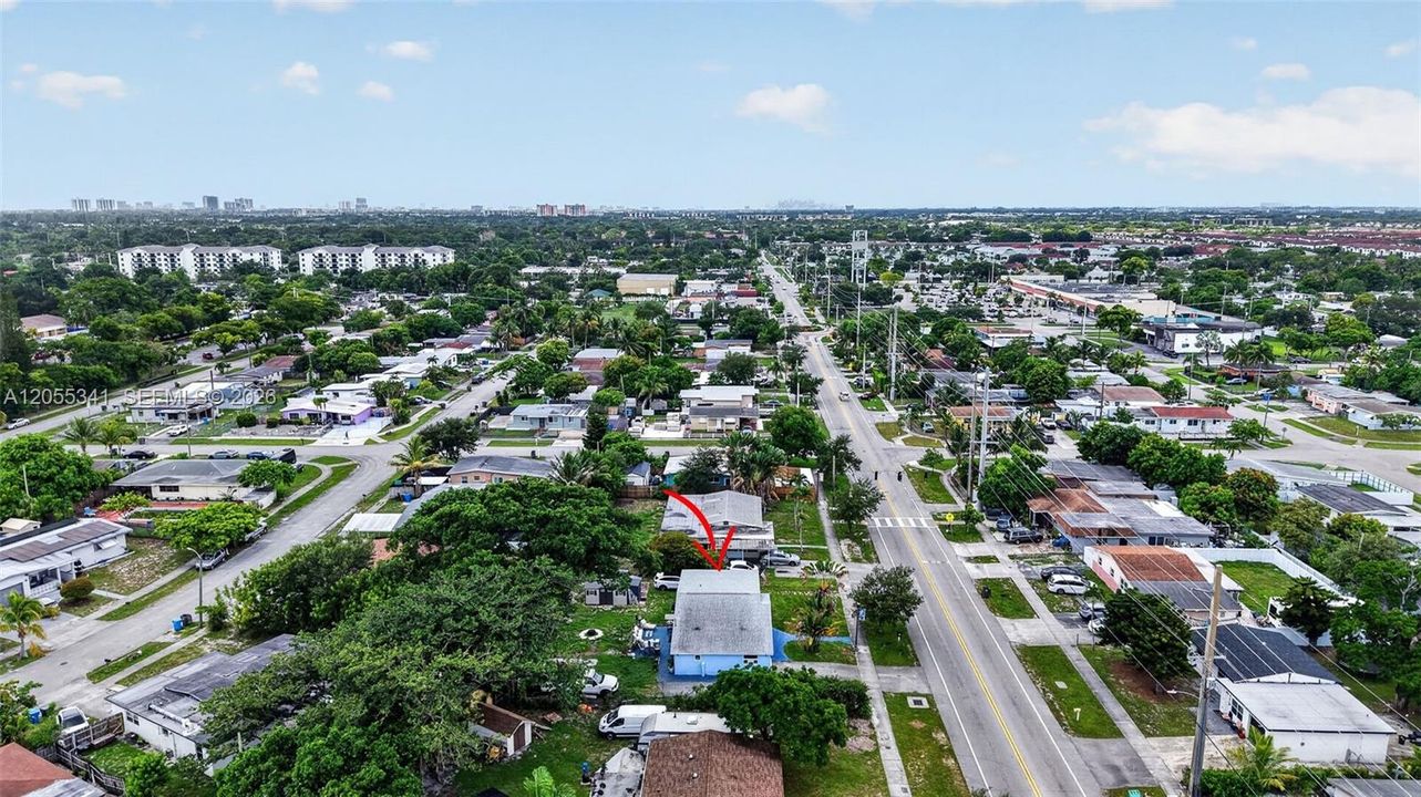 На продажу: $549,750 (4 спален, 2 ванн, 1100 Квадратных фут)