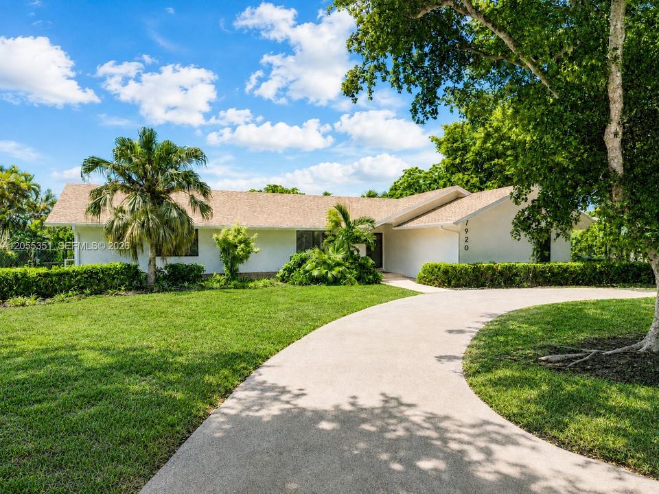 For Sale: $1,250,000 (4 beds, 3 baths, 2817 Square Feet)