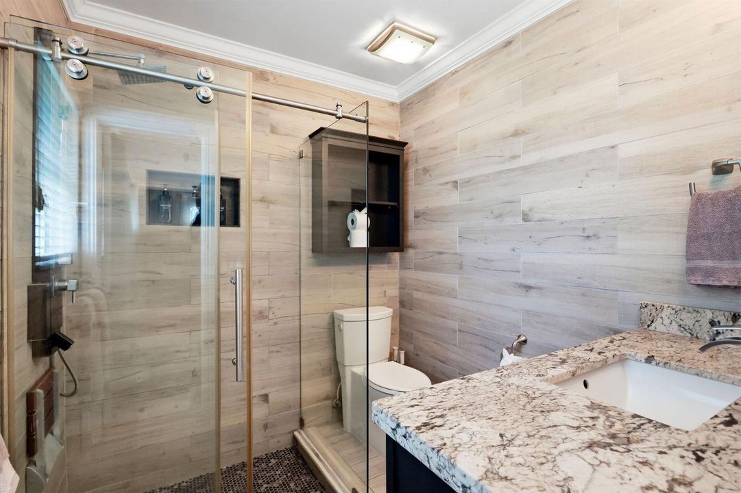Primary En Suite