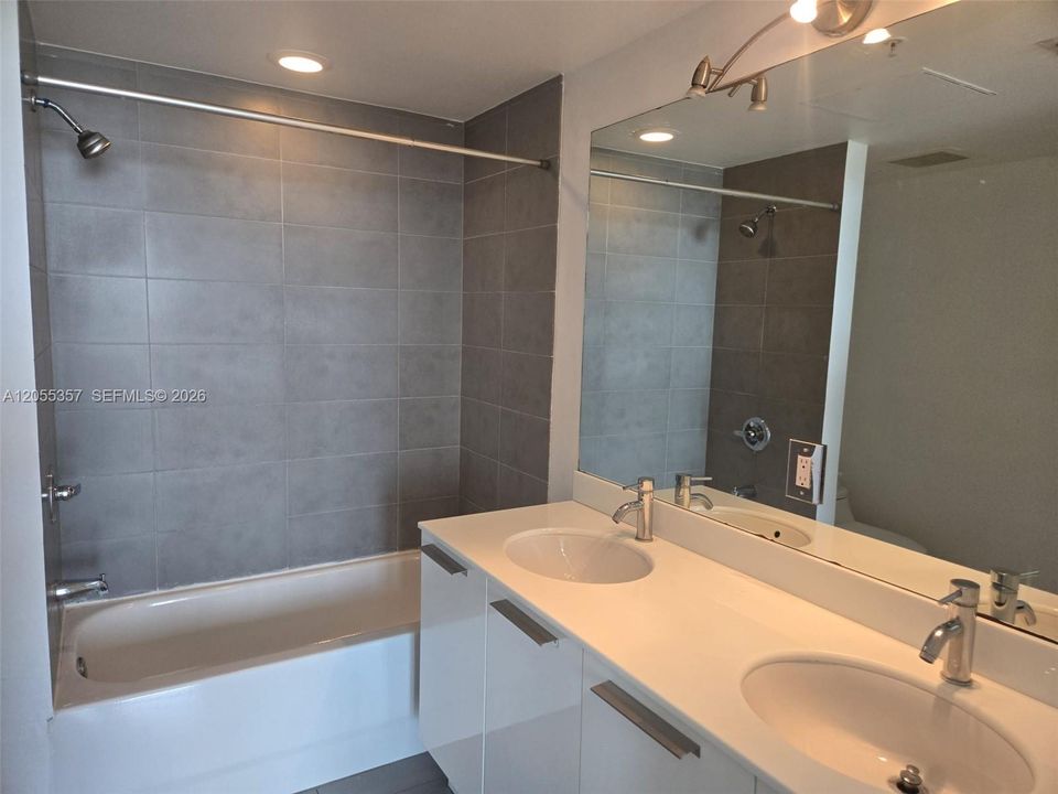 В аренду: $2,900 (1 спален, 1 ванн, 754 Квадратных фут)