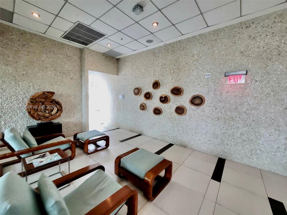 В аренду: $2,900 (1 спален, 1 ванн, 754 Квадратных фут)