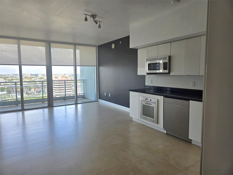 В аренду: $2,900 (1 спален, 1 ванн, 754 Квадратных фут)