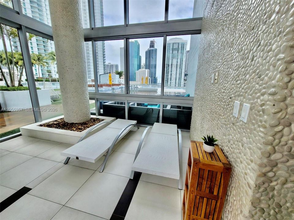 В аренду: $2,900 (1 спален, 1 ванн, 754 Квадратных фут)