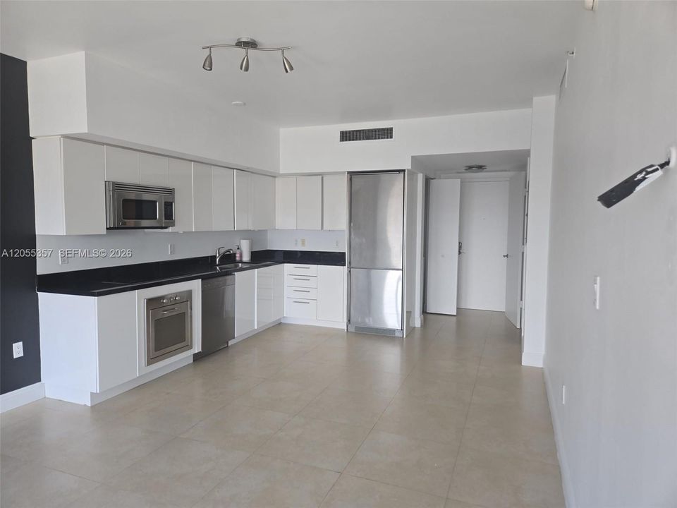 В аренду: $2,900 (1 спален, 1 ванн, 754 Квадратных фут)