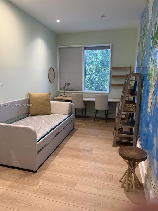 En Renta: $12,000 (4 camas, 3 baños, 1650 Pies cuadrados)