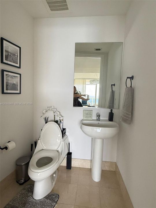 For Rent: $5,500 (2 beds, 2 baths, 1348 Square Feet)
