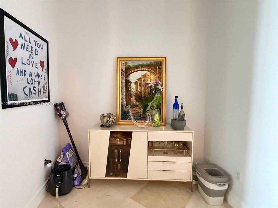 For Rent: $5,500 (2 beds, 2 baths, 1348 Square Feet)