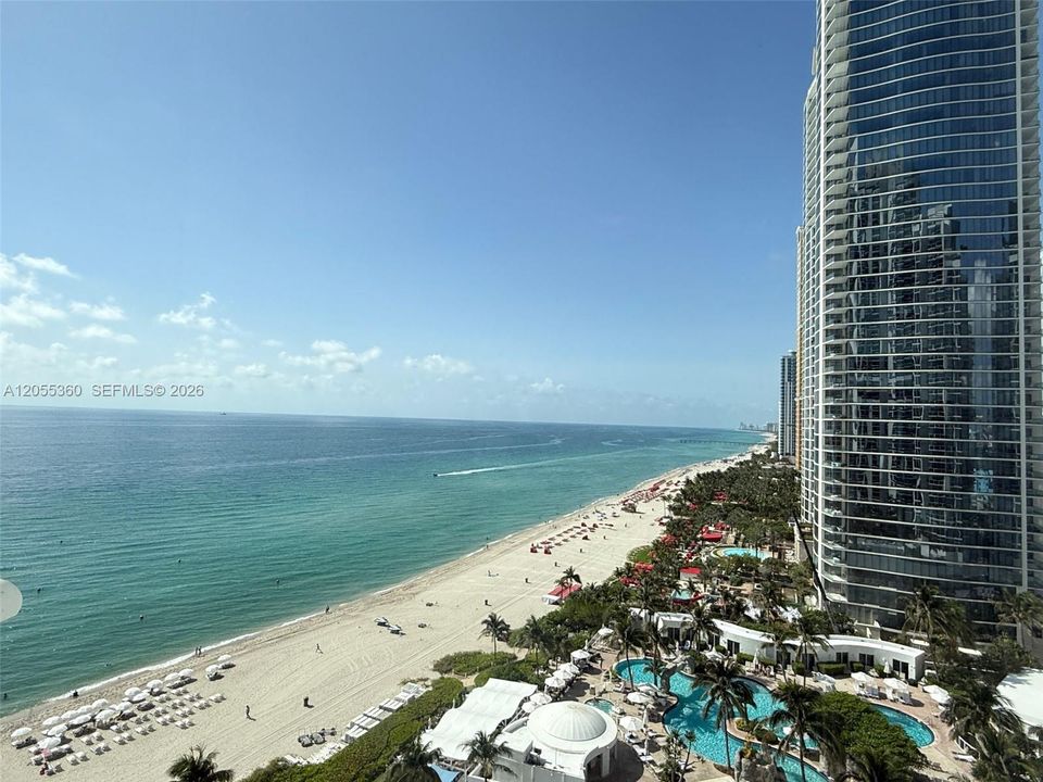 For Rent: $5,500 (2 beds, 2 baths, 1348 Square Feet)