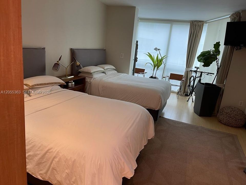 For Rent: $16,000 (3 beds, 3 baths, 2366 Square Feet)