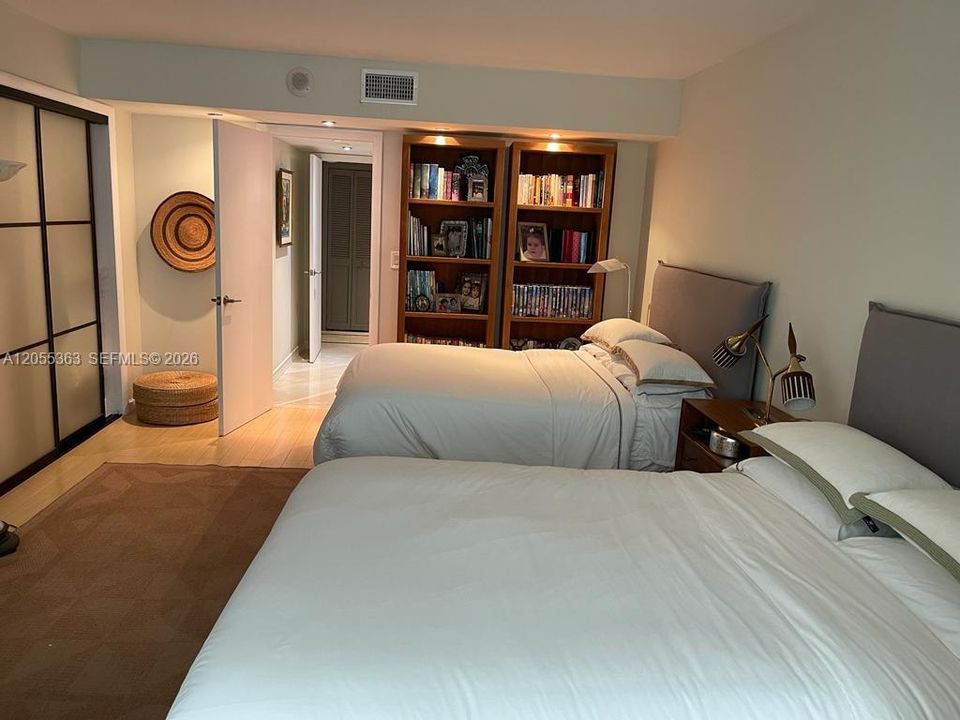 For Rent: $16,000 (3 beds, 3 baths, 2366 Square Feet)