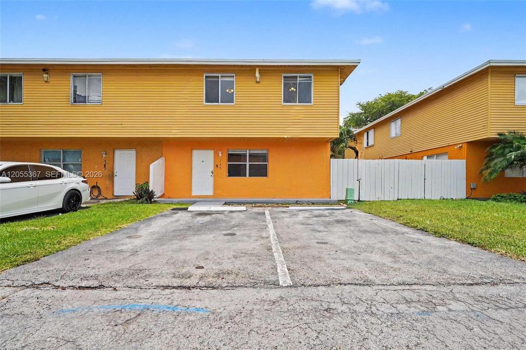 На продажу: $259,900 (3 спален, 1 ванн, 1167 Квадратных фут)