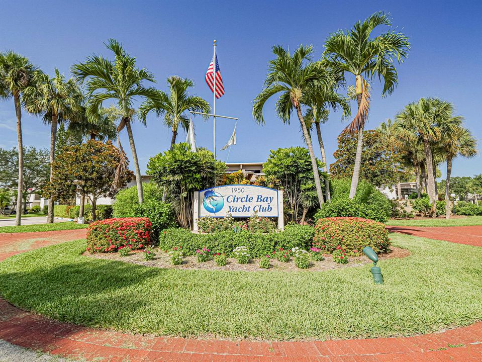 Circle Bay