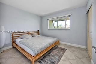 For Rent: $2,900 (3 beds, 2 baths, 1040 Square Feet)