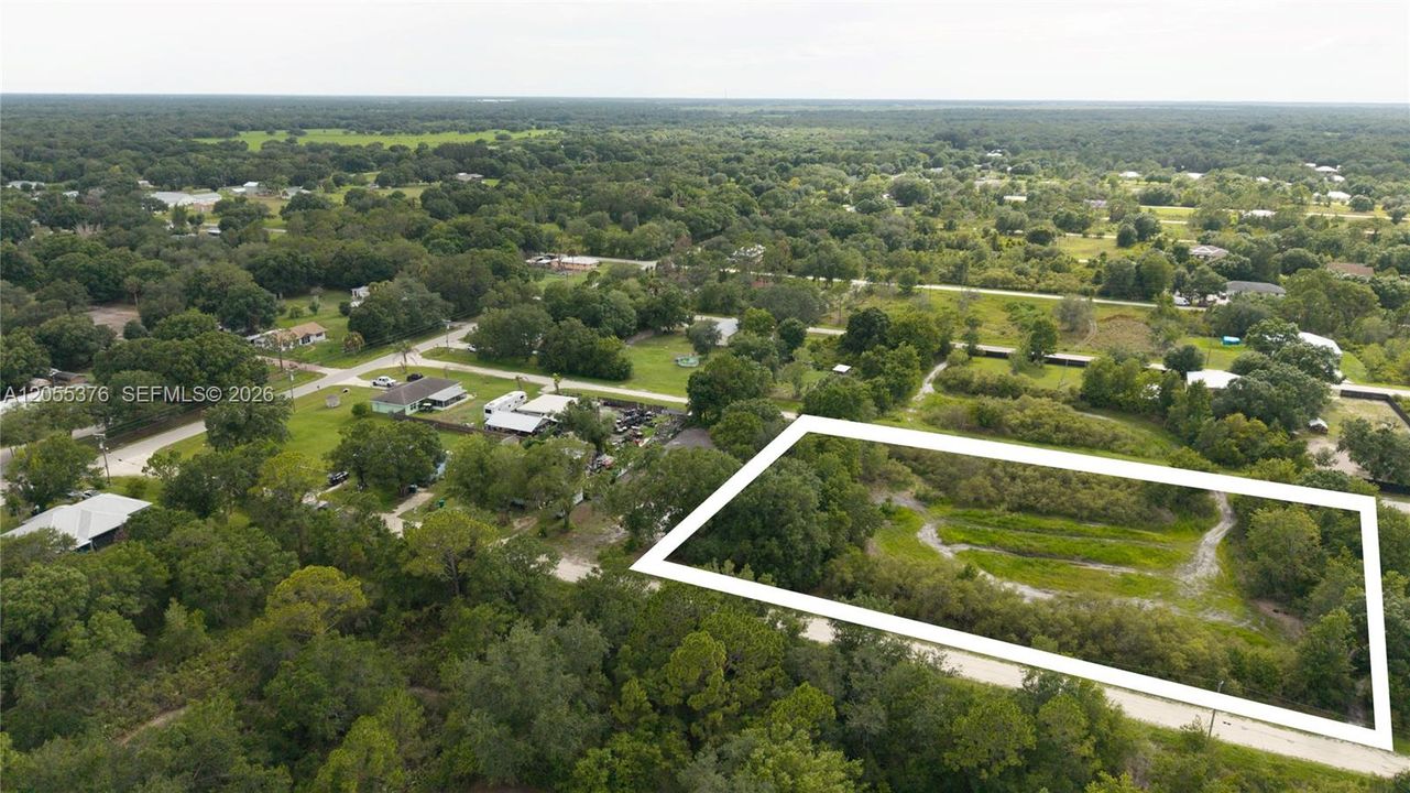 На продажу: $70,000 (0.70 acres)