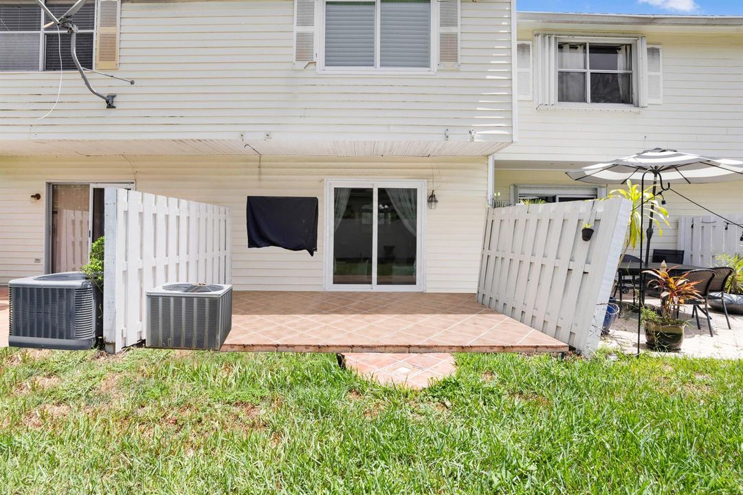2841 NE 15th St-15