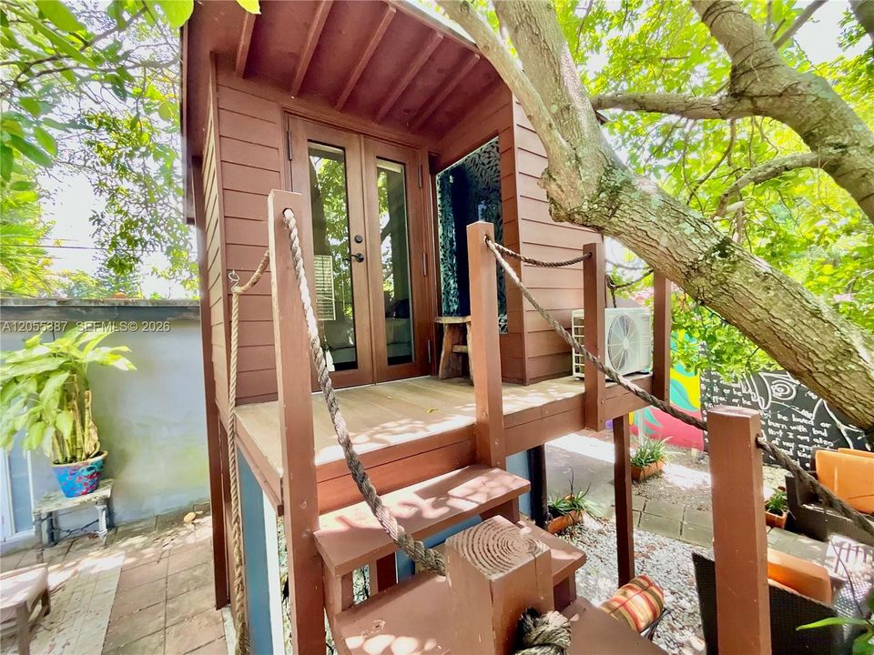 En Venta: $1,200,000 (4 camas, 4 baños, 1908 Pies cuadrados)