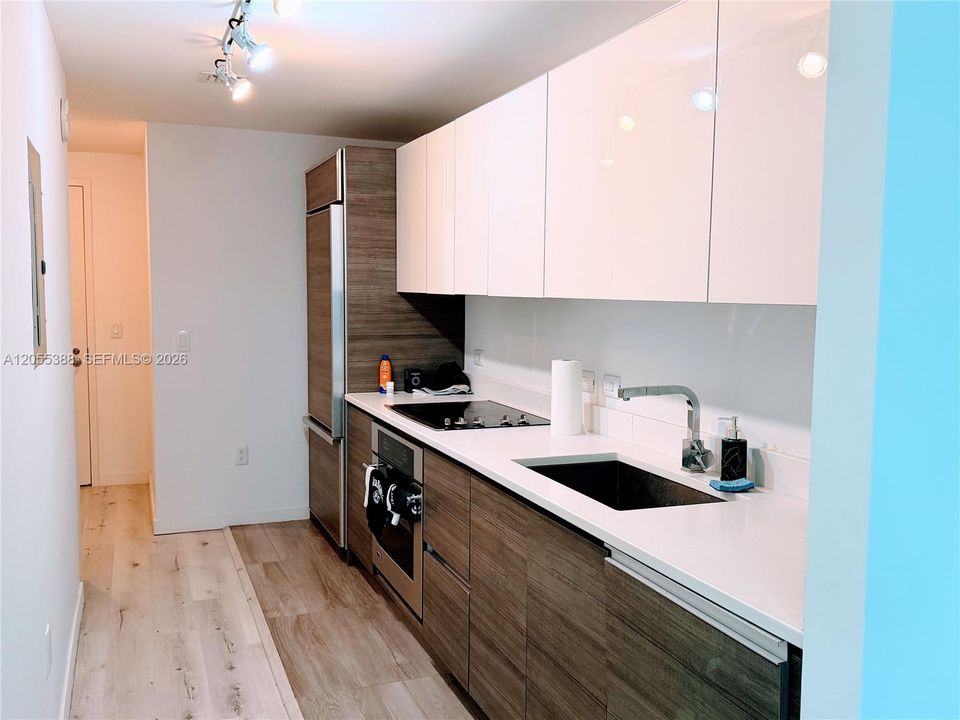 В аренду: $2,600 (0 спален, 1 ванн, 531 Квадратных фут)