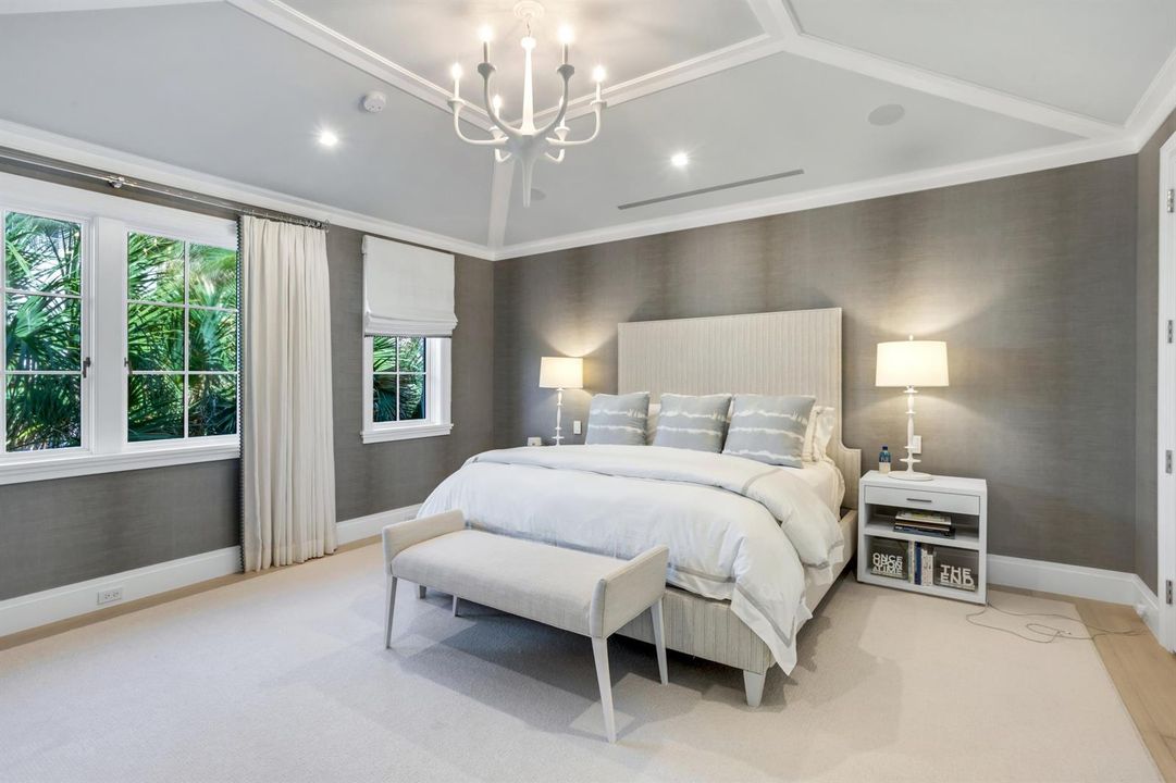 mls_BEDROOM_3_ANGLE_EB