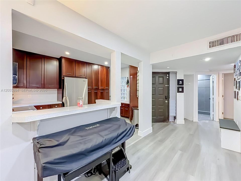 En Venta: $332,500 (3 camas, 2 baños, 1120 Pies cuadrados)