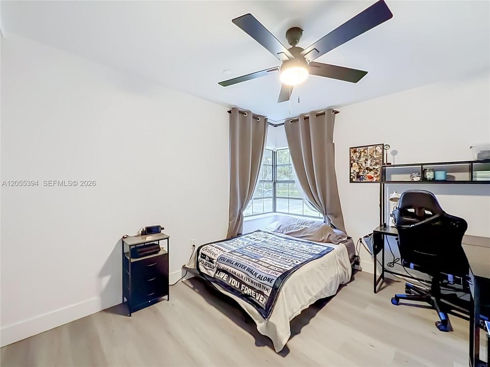En Venta: $332,500 (3 camas, 2 baños, 1120 Pies cuadrados)