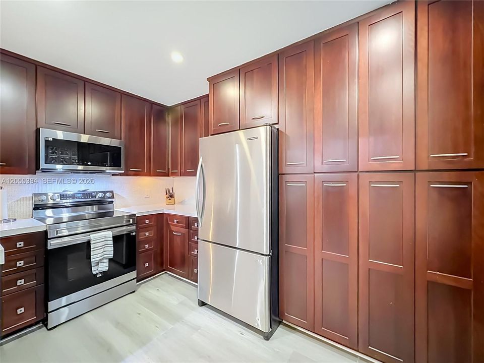 En Venta: $332,500 (3 camas, 2 baños, 1120 Pies cuadrados)