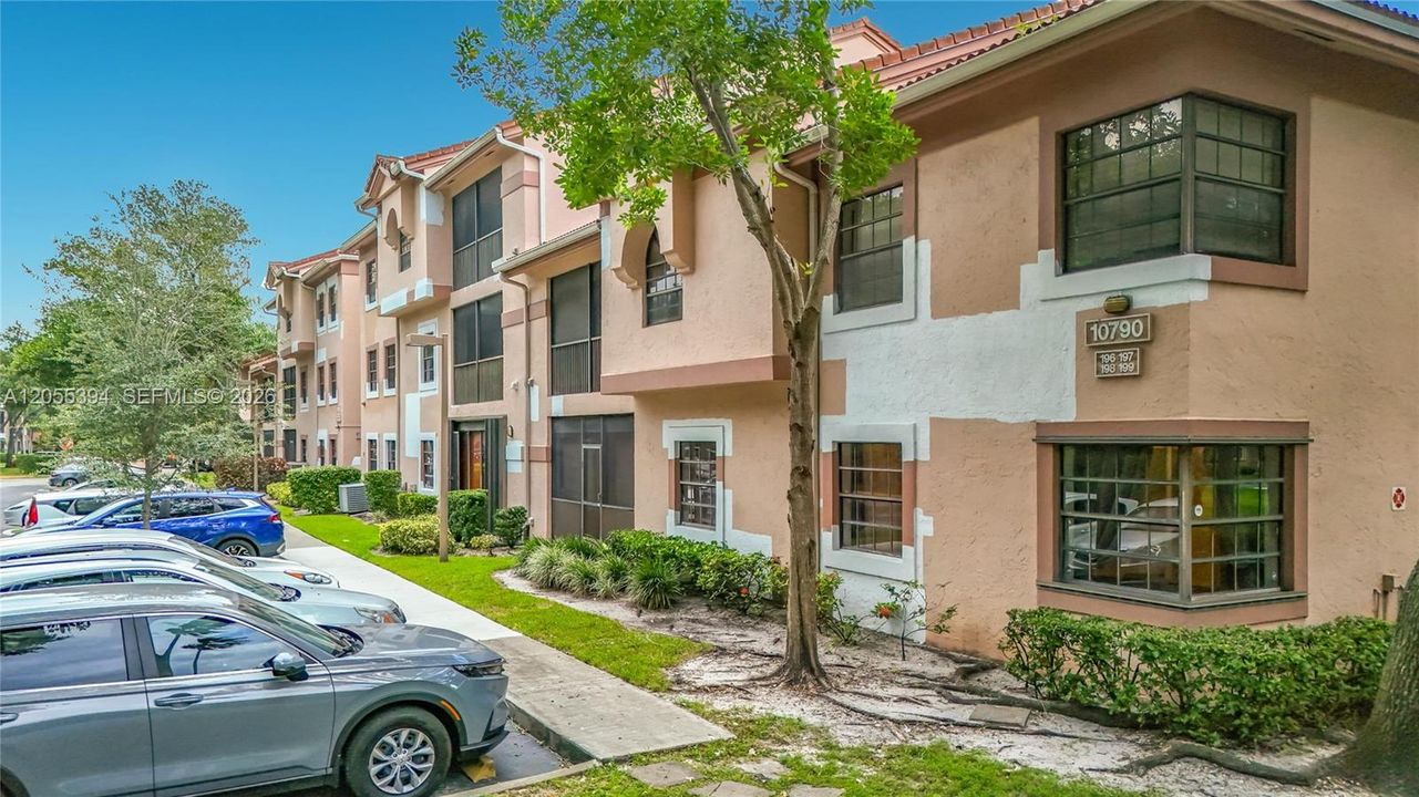 En Venta: $332,500 (3 camas, 2 baños, 1120 Pies cuadrados)