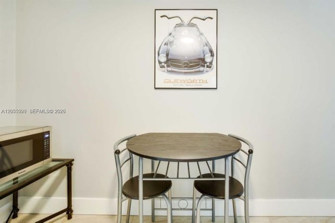 For Rent: $6,500 (4 beds, 3 baths, 1728 Square Feet)