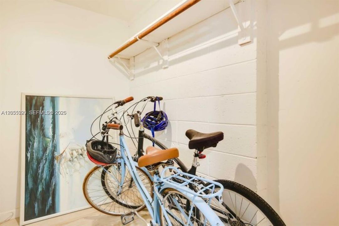 For Rent: $6,500 (4 beds, 3 baths, 1728 Square Feet)