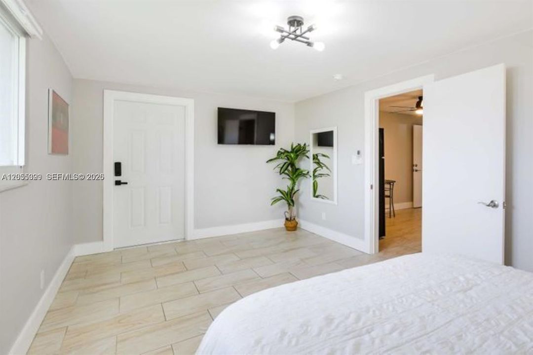 For Rent: $6,500 (4 beds, 3 baths, 1728 Square Feet)