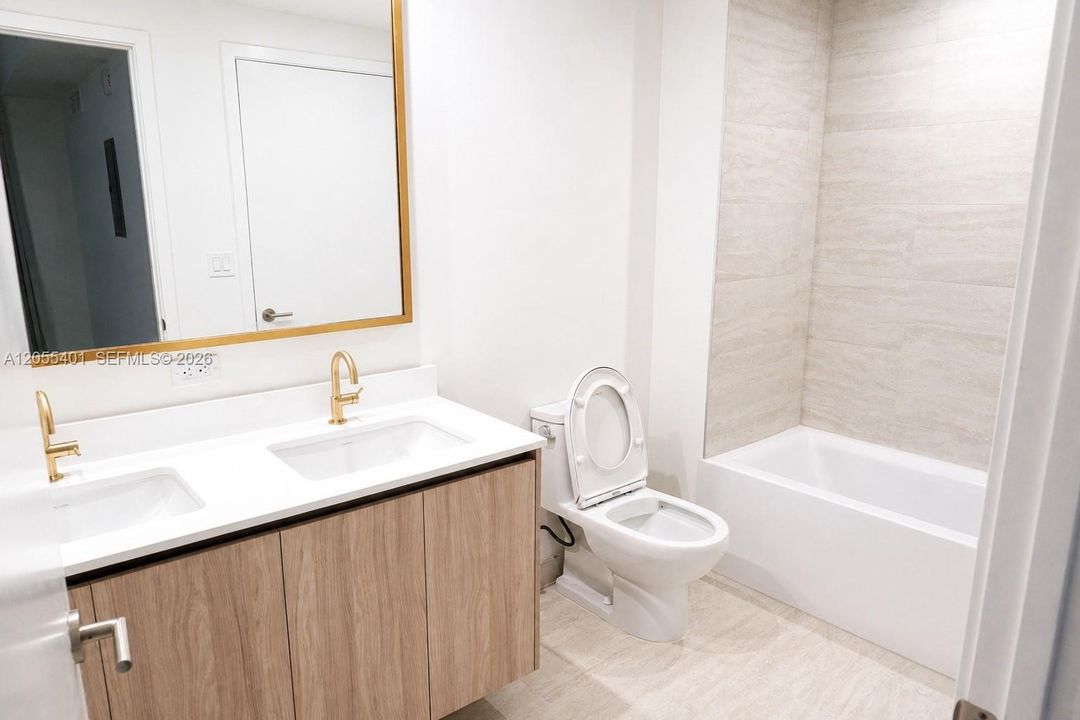 В аренду: $5,000 (1 спален, 1 ванн, 0 Квадратных фут)