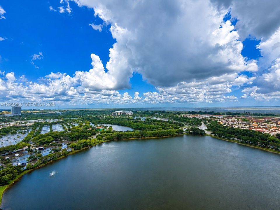 На продажу: $380,000 (2 спален, 2 ванн, 0 Квадратных фут)