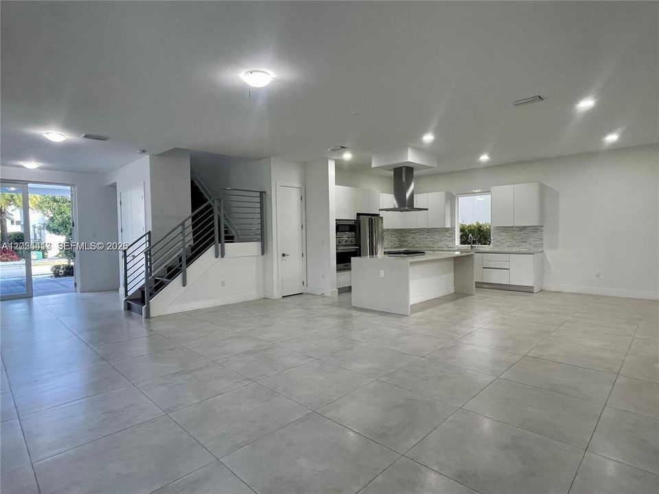 For Rent: $10,500 (6 beds, 7 baths, 4874 Square Feet)