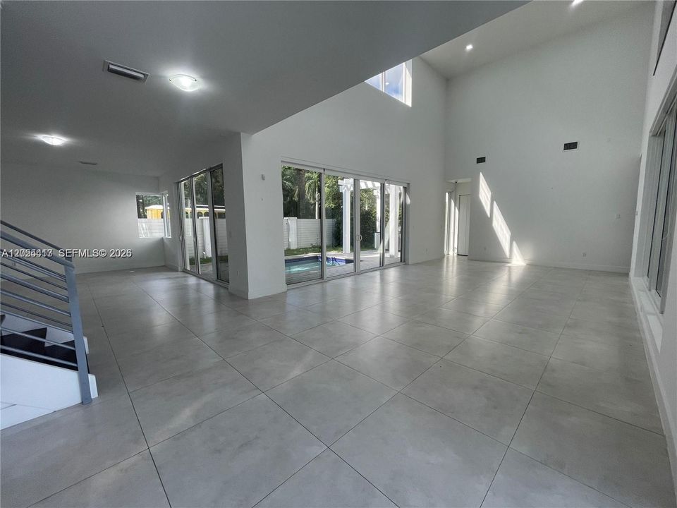 For Rent: $10,500 (6 beds, 7 baths, 4874 Square Feet)