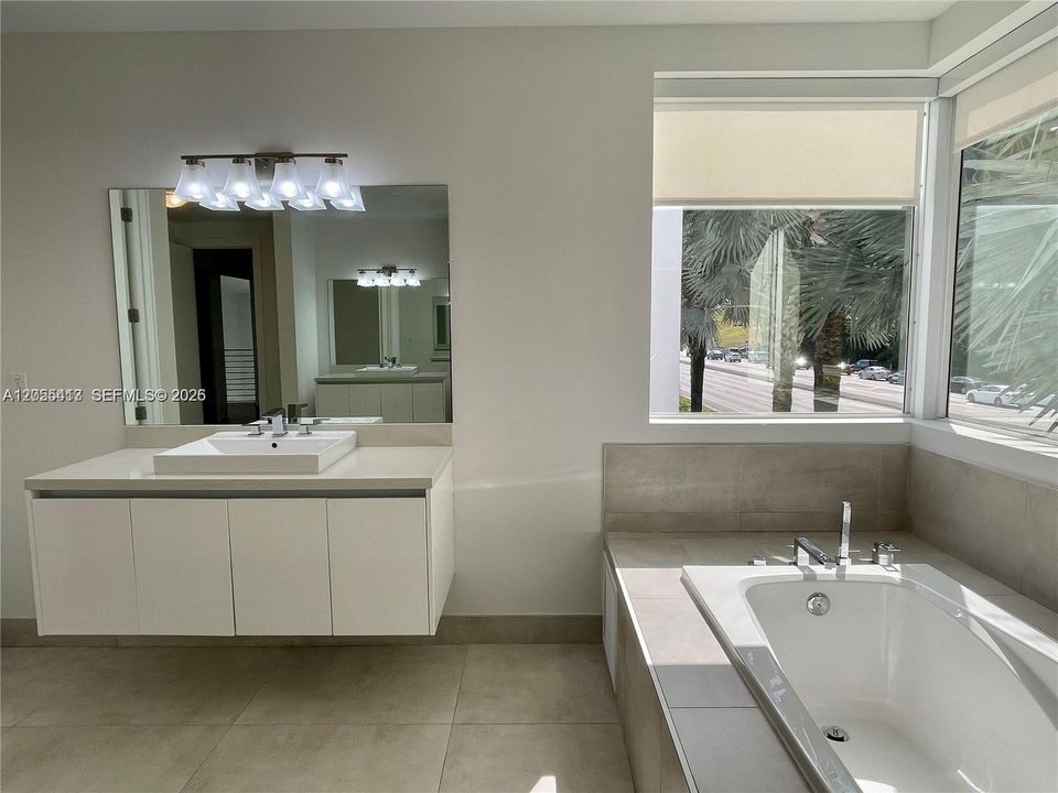 For Rent: $10,500 (6 beds, 7 baths, 4874 Square Feet)