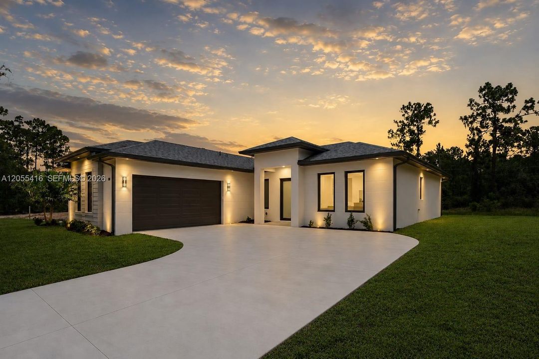 En Venta: $329,000 (4 camas, 2 baños, 0 Pies cuadrados)